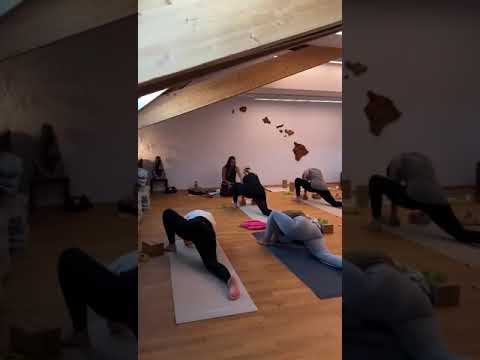 Glenda Laila - Yoga mit live Musik - mit Chantal